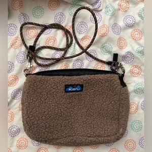 Kavu Sherpa crossbody